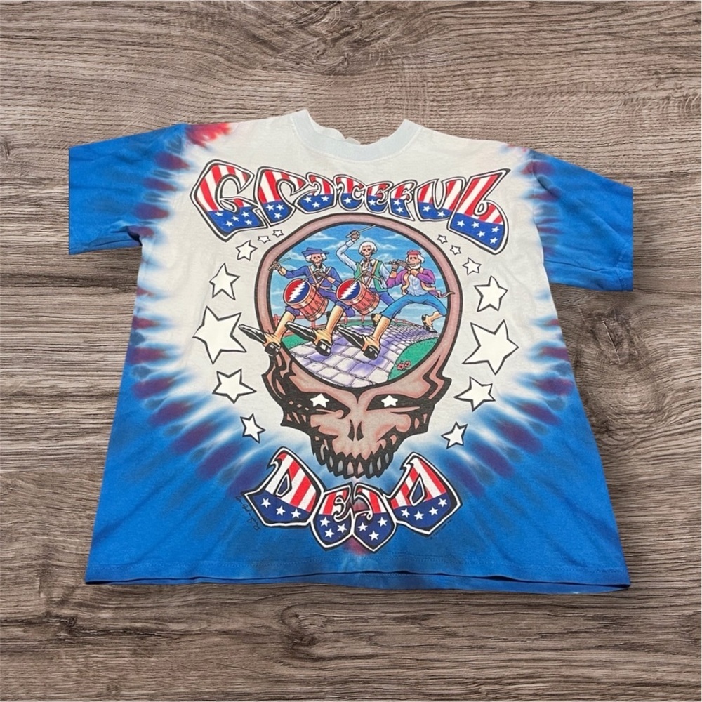Grateful Dead Blue and Red revolutionary, dead Shirt Men’s Size Small